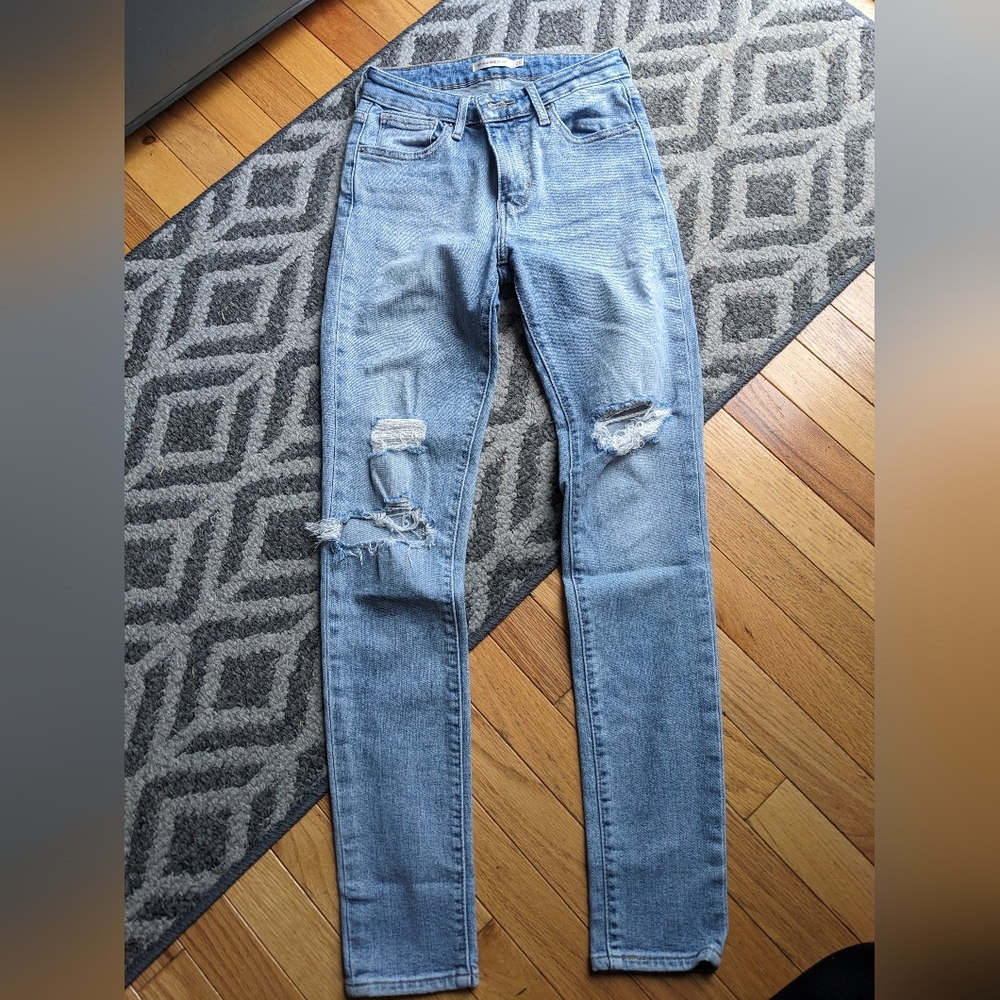 721 Levis Distressed Skinny Ankle Jeans size 25
